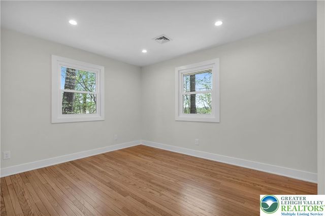 5722 Shady Lane, East Allen Twp, PA 18014