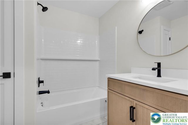 5722 Shady Lane, East Allen Twp, PA 18014