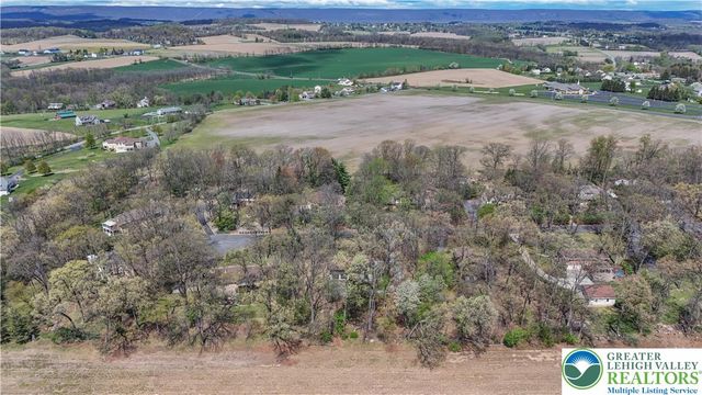 5722 Shady Lane, East Allen Twp, PA 18014