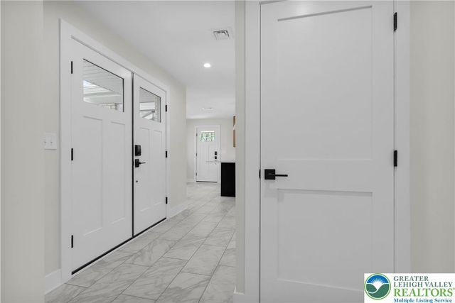 5722 Shady Lane, East Allen Twp, PA 18014