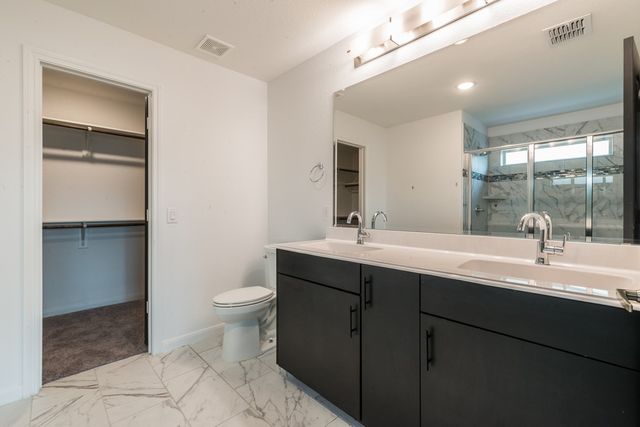 1157 Country Glen Drive, Godley, TX 76044