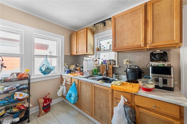 3997 W 22nd Street, Cleveland, OH 44109