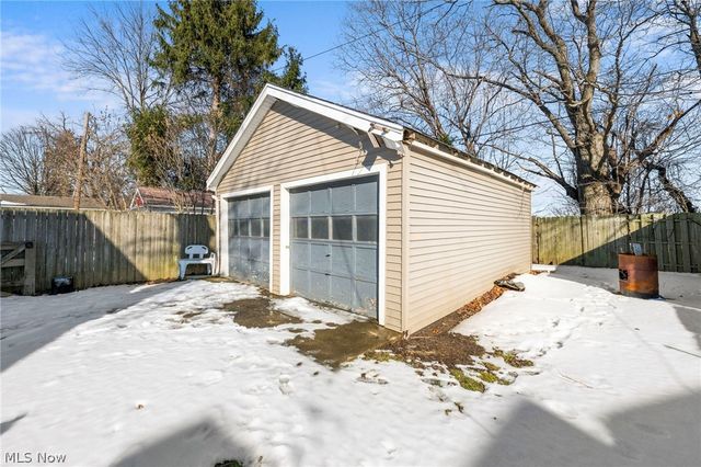 3997 W 22nd Street, Cleveland, OH 44109