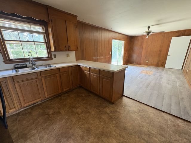 1214 Glaze Ct, Murfreesboro, TN 37130