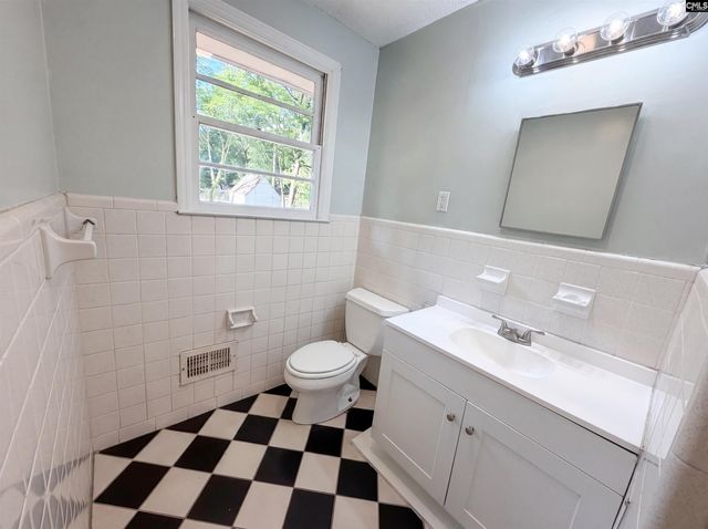 1817 Neptune Drive, Columbia, SC 29209