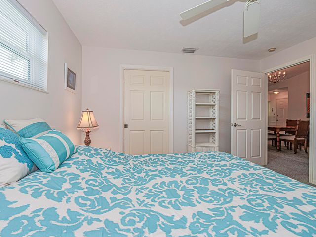 700 Lake Orchid Circle 209, Vero Beach, FL 32962
