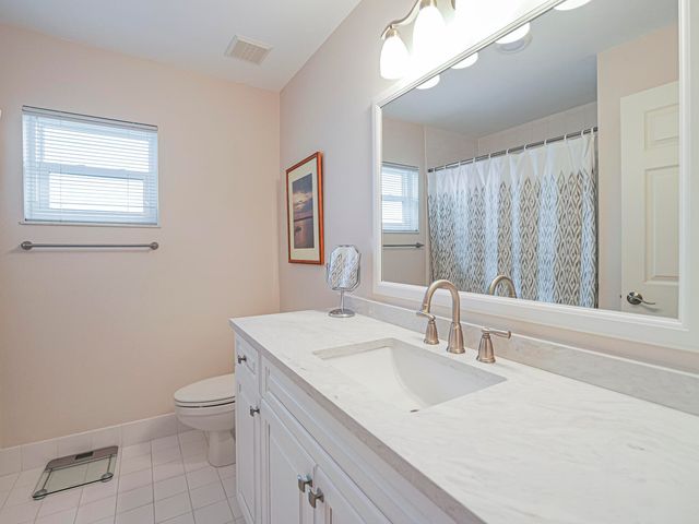 700 Lake Orchid Circle 209, Vero Beach, FL 32962