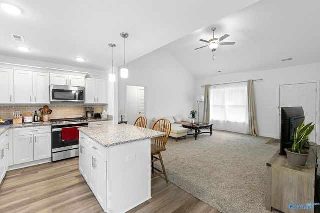 2630 Barkley Bridge Road SW, Hartselle, AL 35640