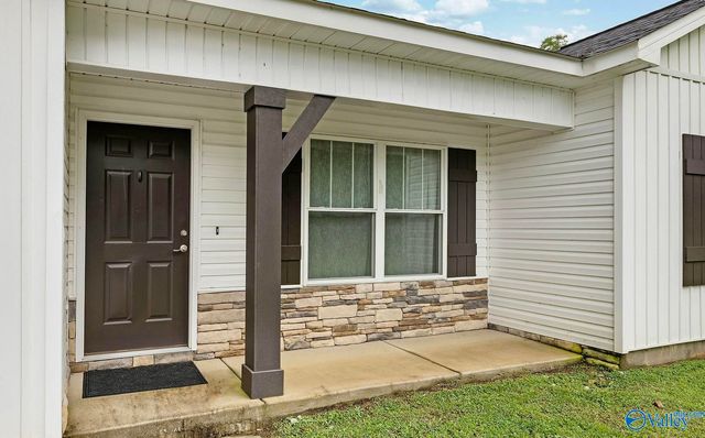 2630 Barkley Bridge Road SW, Hartselle, AL 35640