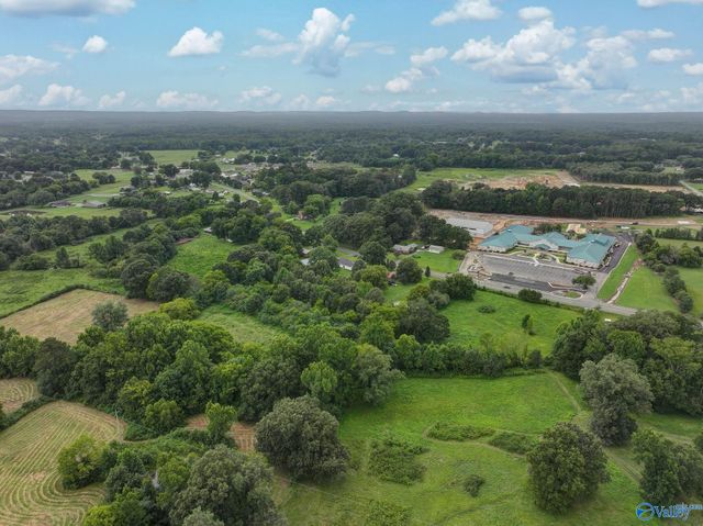 2630 Barkley Bridge Road SW, Hartselle, AL 35640