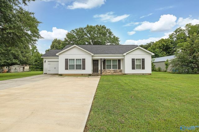2630 Barkley Bridge Road SW, Hartselle, AL 35640