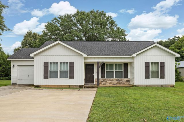 2630 Barkley Bridge Road SW, Hartselle, AL 35640
