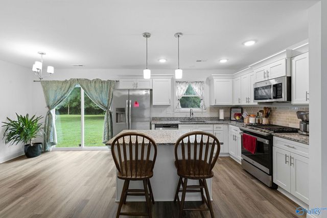 2630 Barkley Bridge Road SW, Hartselle, AL 35640