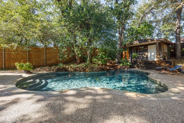 1701 Timbers Drive, Irving, TX 75061