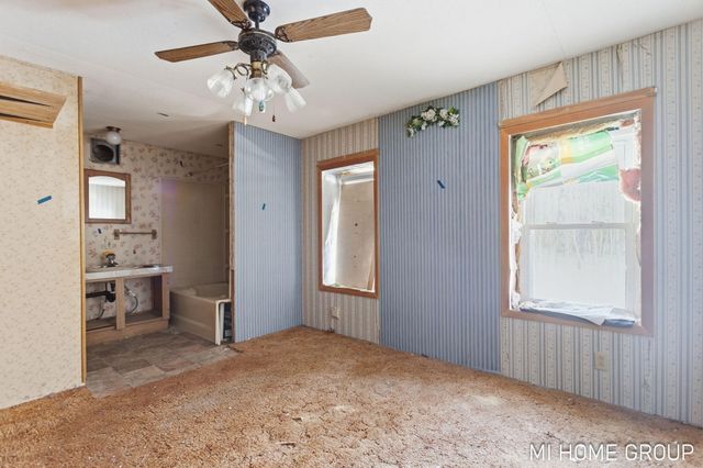 5525 Highland Avenue, Lee Twp, MI 49450