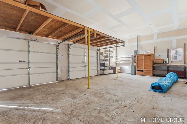 5525 Highland Avenue, Lee Twp, MI 49450