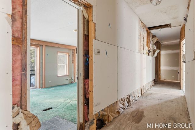 5525 Highland Avenue, Lee Twp, MI 49450