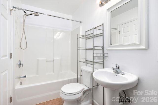 60 Huffman Road, Asheville, NC 28806