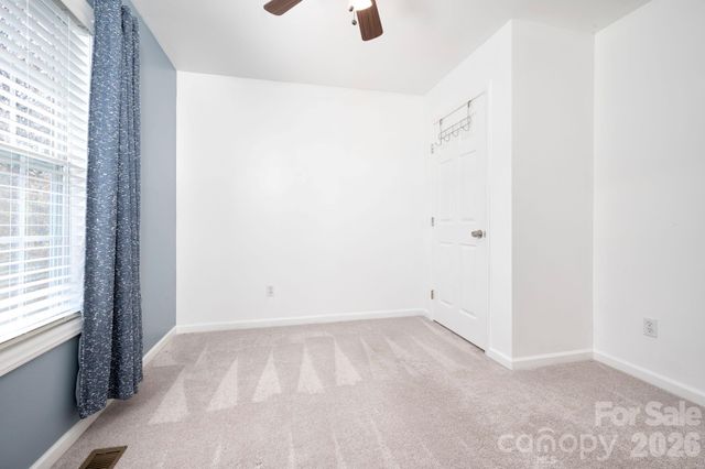 60 Huffman Road, Asheville, NC 28806