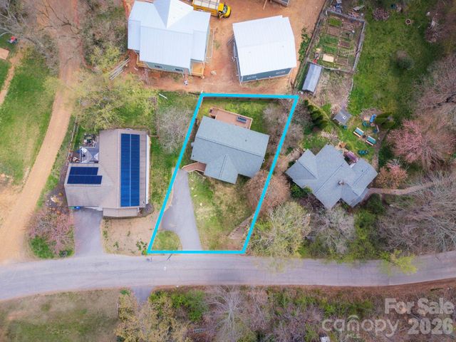 60 Huffman Road, Asheville, NC 28806