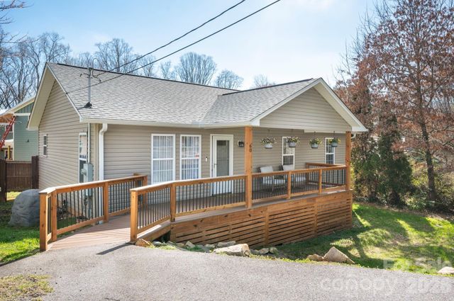 60 Huffman Road, Asheville, NC 28806