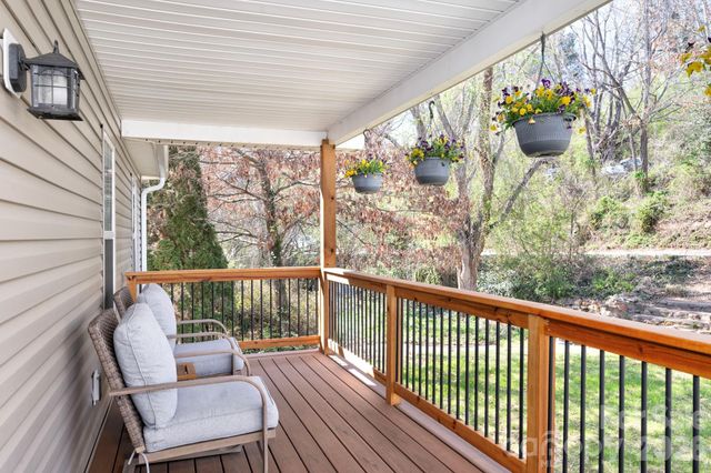 60 Huffman Road, Asheville, NC 28806