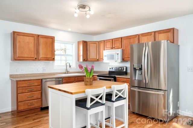 60 Huffman Road, Asheville, NC 28806