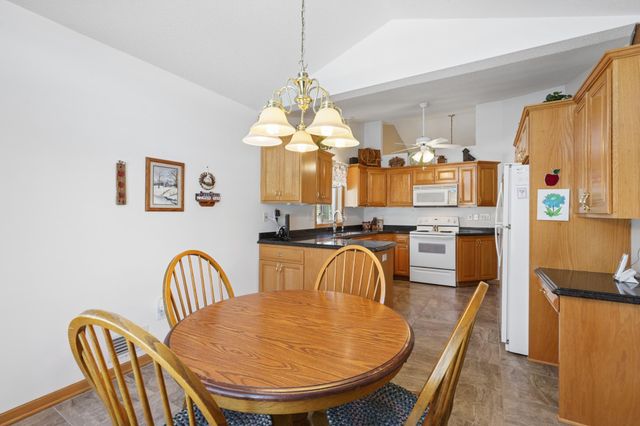 2853 Aldrich Trail, Woodbury, MN 55125