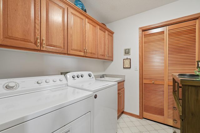 2853 Aldrich Trail, Woodbury, MN 55125