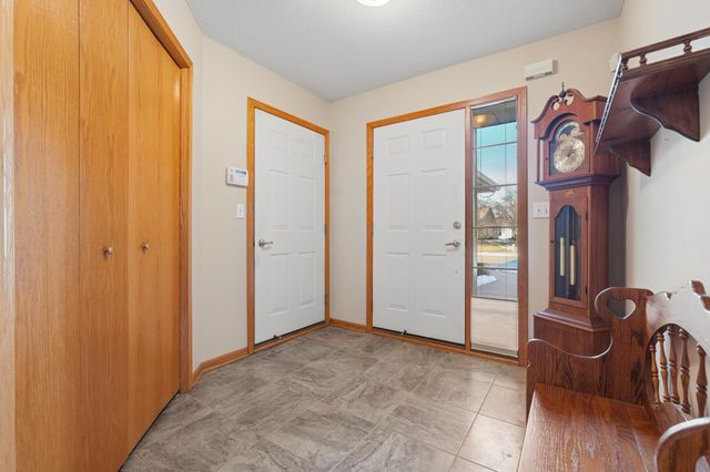 2853 Aldrich Trail, Woodbury, MN 55125