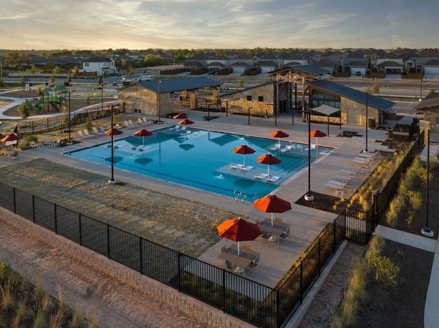 304 Stinchcomb RD, Hutto, TX 78634