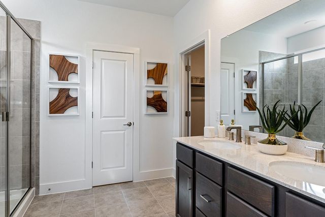 304 Stinchcomb RD, Hutto, TX 78634