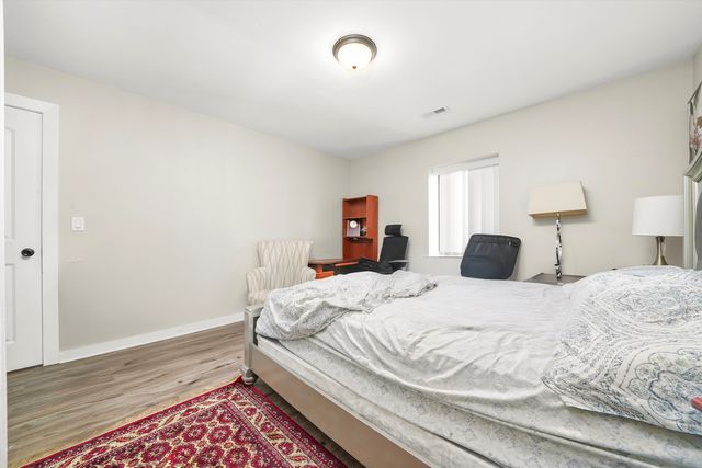 743 E Fullerton Avenue 105, Glendale Heights, IL 60139