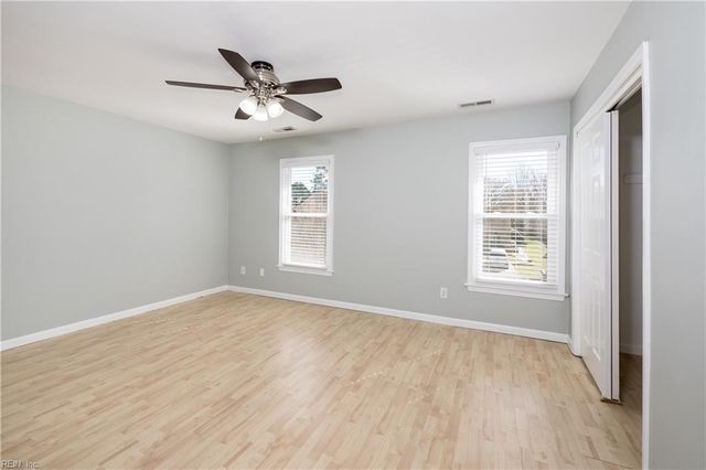 221 Mannings LN, Virginia Beach, VA 23462