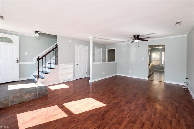 221 Mannings LN, Virginia Beach, VA 23462