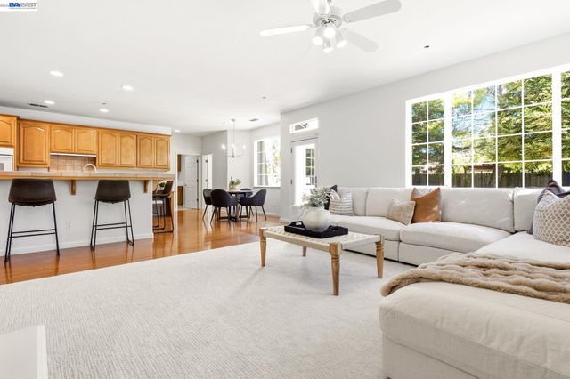1330 Capri Ct, Livermore, CA 94550