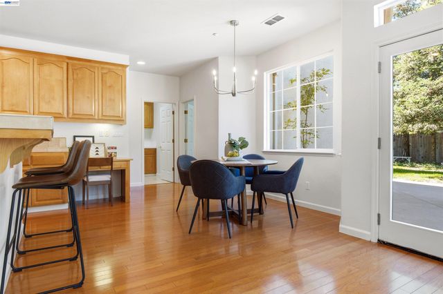 1330 Capri Ct, Livermore, CA 94550