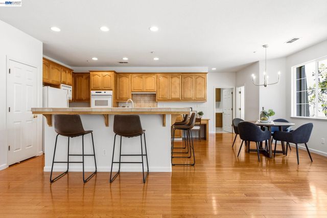 1330 Capri Ct, Livermore, CA 94550