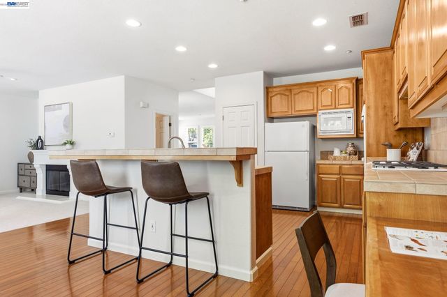 1330 Capri Ct, Livermore, CA 94550