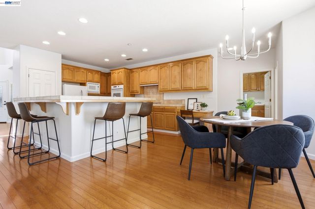 1330 Capri Ct, Livermore, CA 94550