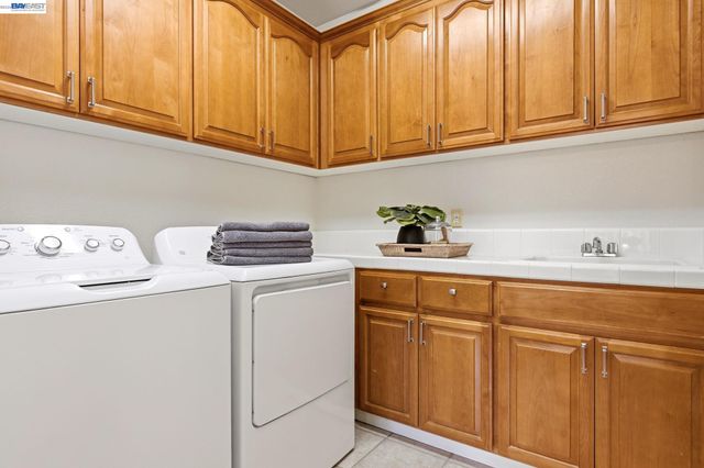 1330 Capri Ct, Livermore, CA 94550