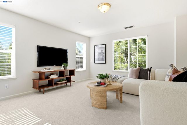 1330 Capri Ct, Livermore, CA 94550