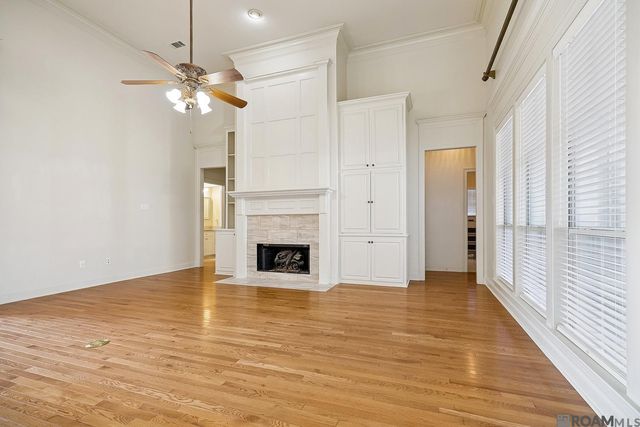 733 Troutbeck Dr, Baton Rouge, LA 70810