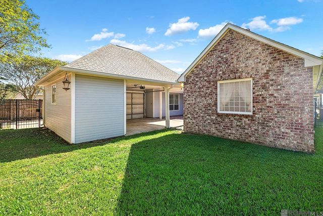 733 Troutbeck Dr, Baton Rouge, LA 70810