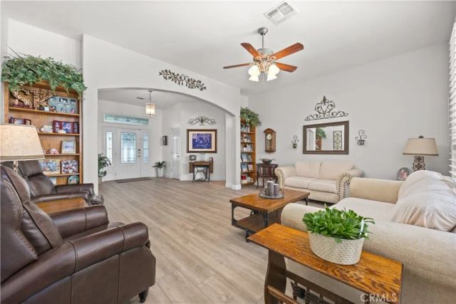 1523 Kuhio Street, Bakersfield, CA 93313