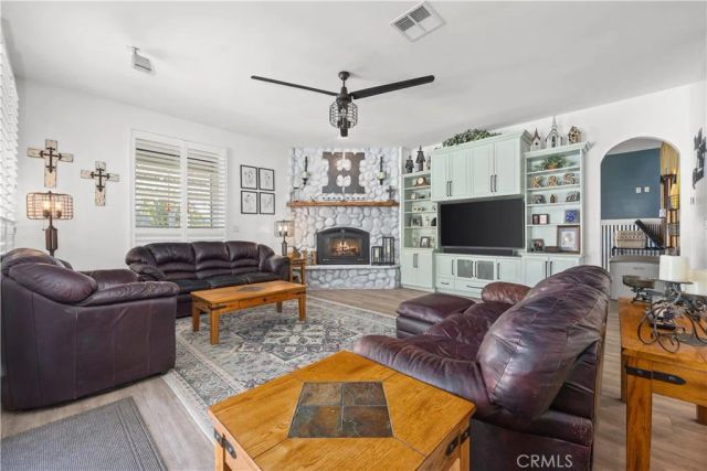 1523 Kuhio Street, Bakersfield, CA 93313