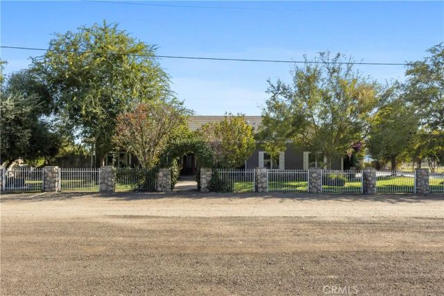 1523 Kuhio Street, Bakersfield, CA 93313