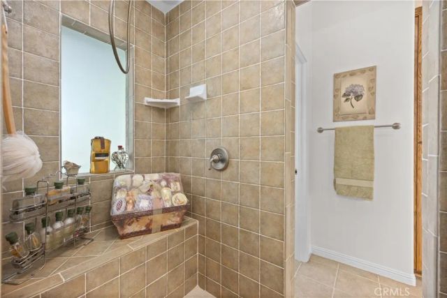 1523 Kuhio Street, Bakersfield, CA 93313