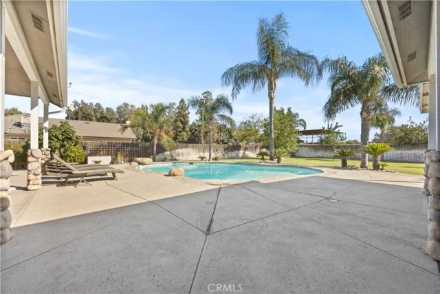 1523 Kuhio Street, Bakersfield, CA 93313