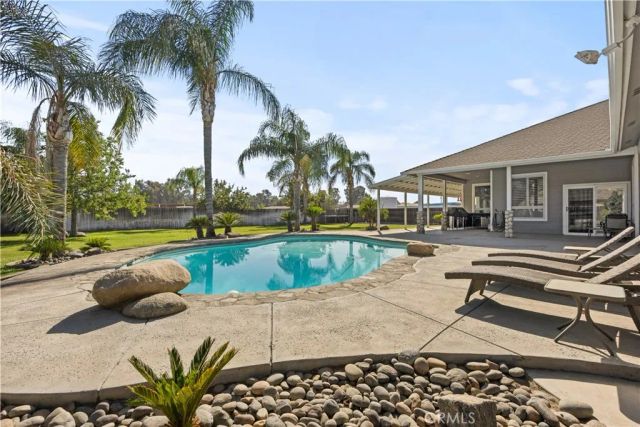 1523 Kuhio Street, Bakersfield, CA 93313